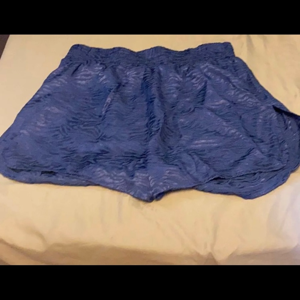 Victoria’s Secret shorts size small